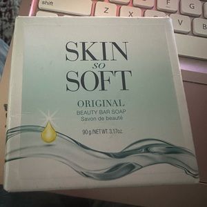 New sealed in box.  Avon Skin so soft beauty Bar Soap. Original scent. 3.17 oz